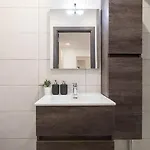 Modern Large And Spacious 4br With Wifi By 360 Estates *